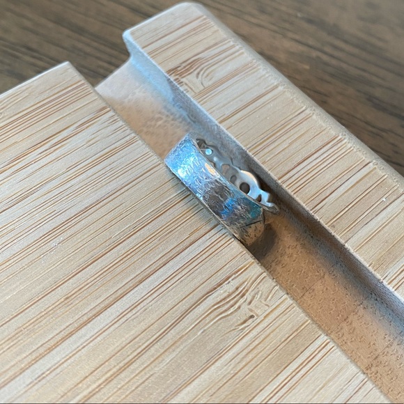 EUC :Authentic Tiffany Co Loving Heart Ring 4.5 - Picture 8 of 9